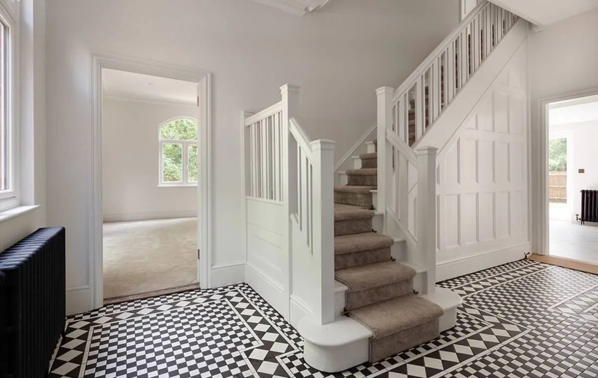 چرا باید به ایمنی پله ها در خانه اهمیت بدهیم